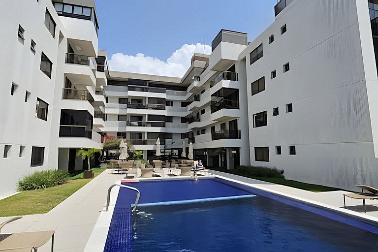 PÉ NA AREIA Raridade, Jardim Oceania com Piscina e garagem