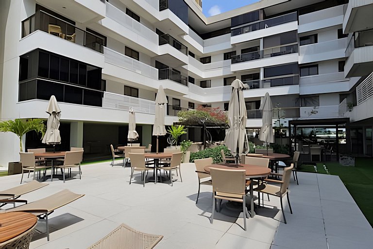 PÉ NA AREIA Raridade, Jardim Oceania com Piscina e garagem