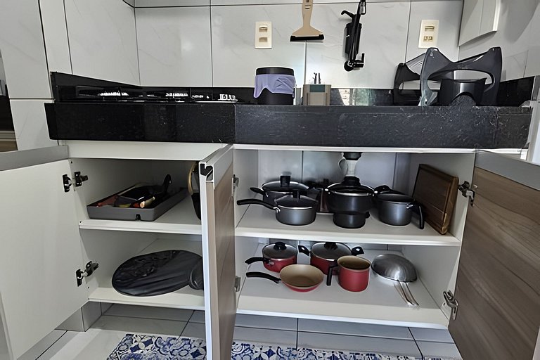 ACONCHEGANTE em Tambaú, piscina, garagem FIXA e completo!