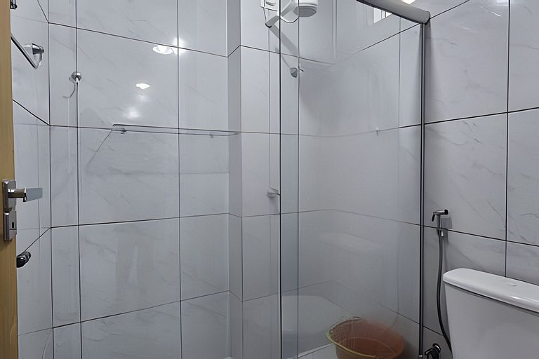 ACONCHEGANTE em Tambaú, piscina, garagem FIXA e completo!