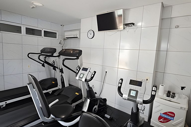 ACONCHEGANTE em Tambaú, piscina, garagem FIXA e completo!