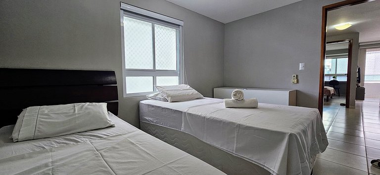 CABO BRANCO - 2 dorm, 5 pessoas, piscina, garagem!