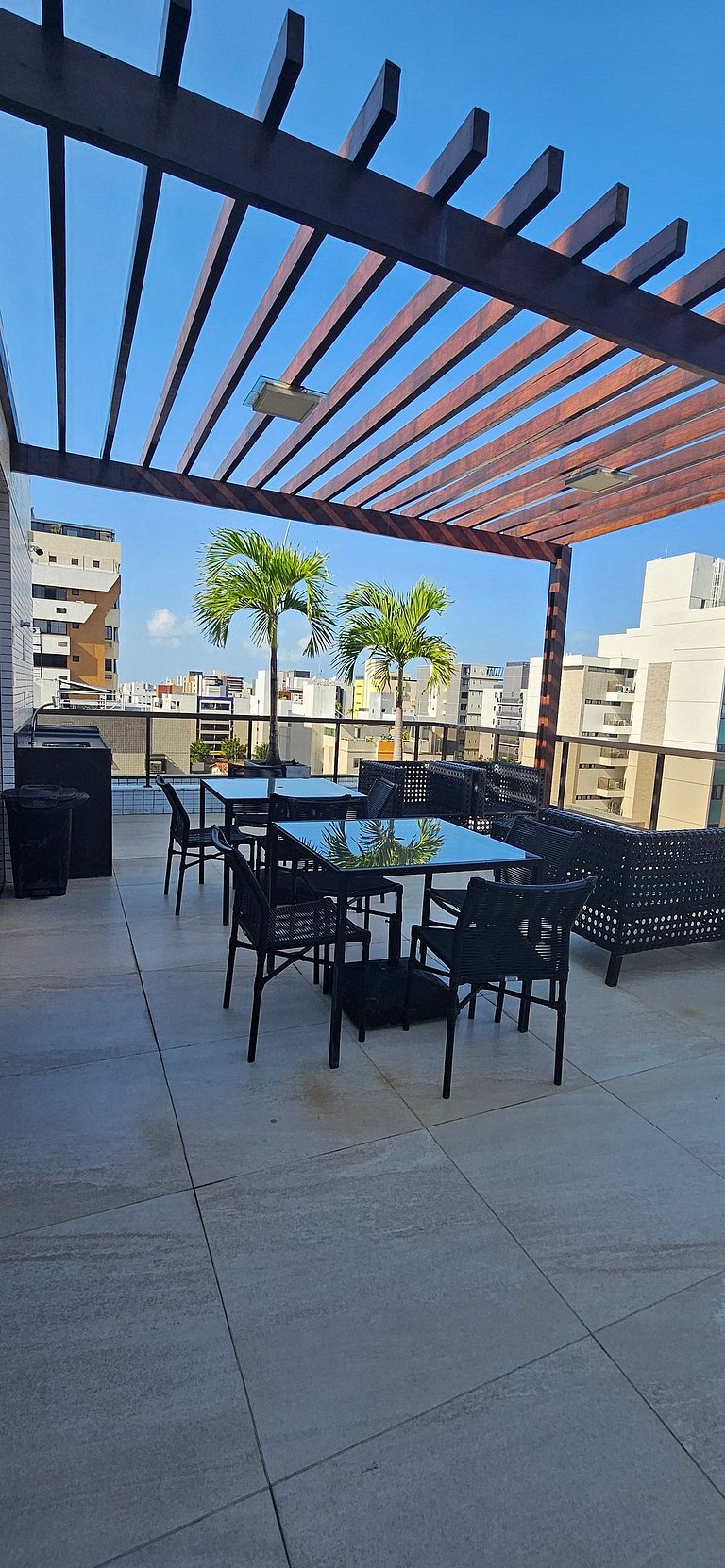 Belo apê 2Q c/ piscina a 200m do mar - Intermares