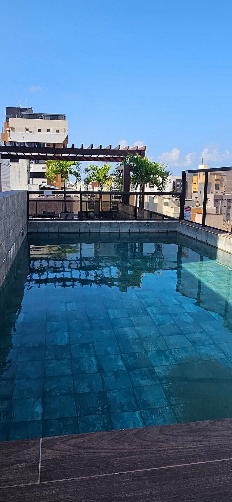 Belo apê 2Q c/ piscina a 200m do mar - Intermares