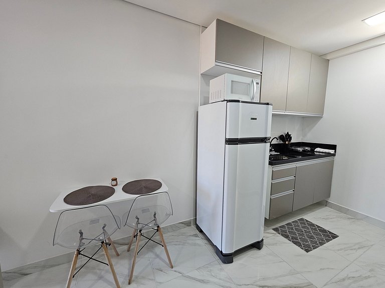 Intermares: flat NOVO p/3, garagem e PISCINA