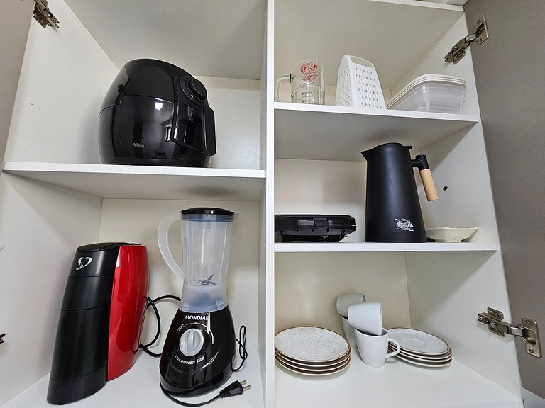 Intermares: flat NOVO p/3, garagem e PISCINA