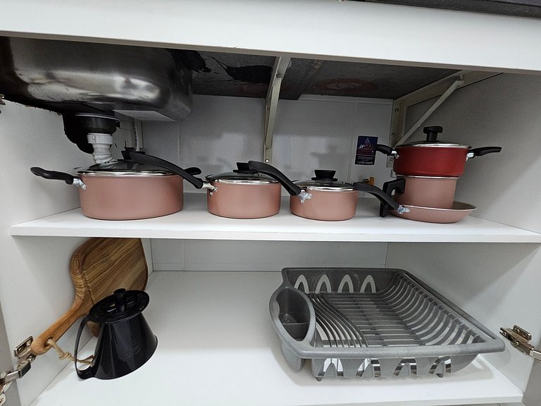 Intermares: flat NOVO p/3, garagem e PISCINA