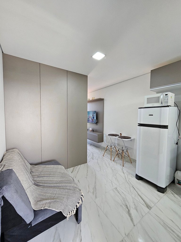 Intermares: flat NOVO p/3, garagem e PISCINA