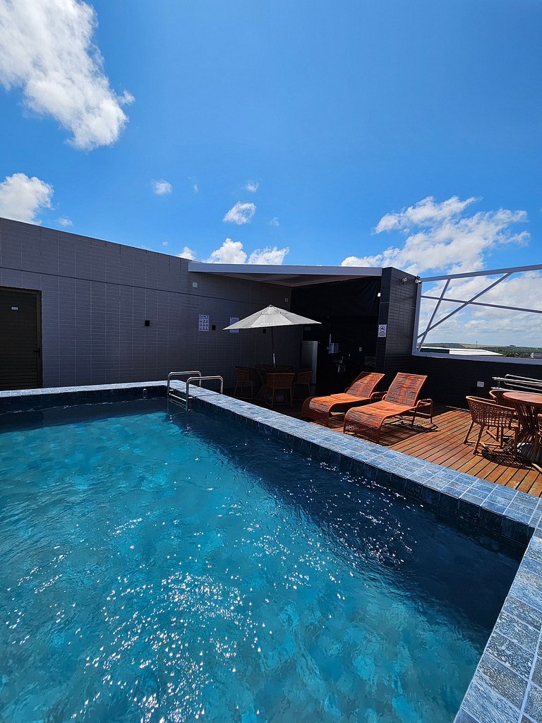 Intermares: flat NOVO p/3, garagem e PISCINA