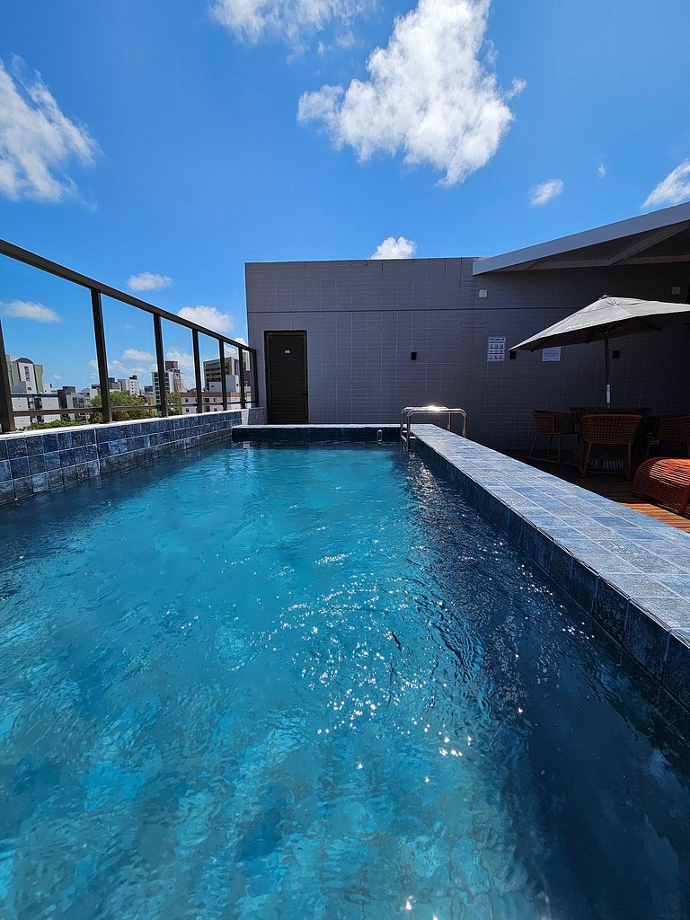 Intermares: flat NOVO p/3, garagem e PISCINA