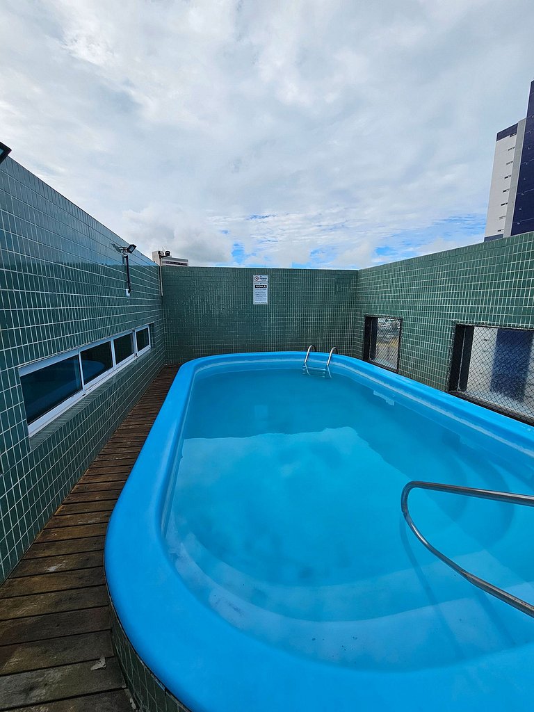 ACONCHEGANTE em Tambaú, piscina, garagem FIXA e completo!