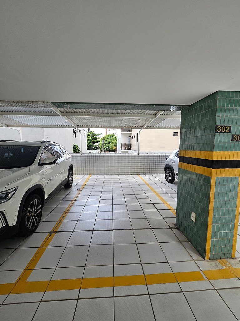 ACONCHEGANTE em Tambaú, piscina, garagem FIXA e completo!