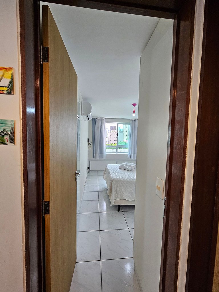 ACONCHEGANTE em Tambaú, piscina, garagem FIXA e completo!